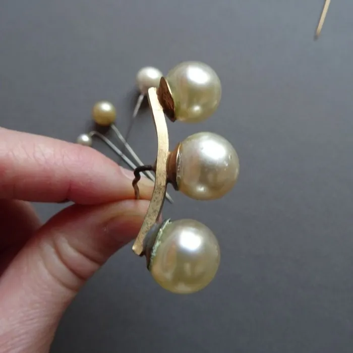 B42 - Epingle à 3 perles & 3 perles à chapeaux - Le palais des bricoles