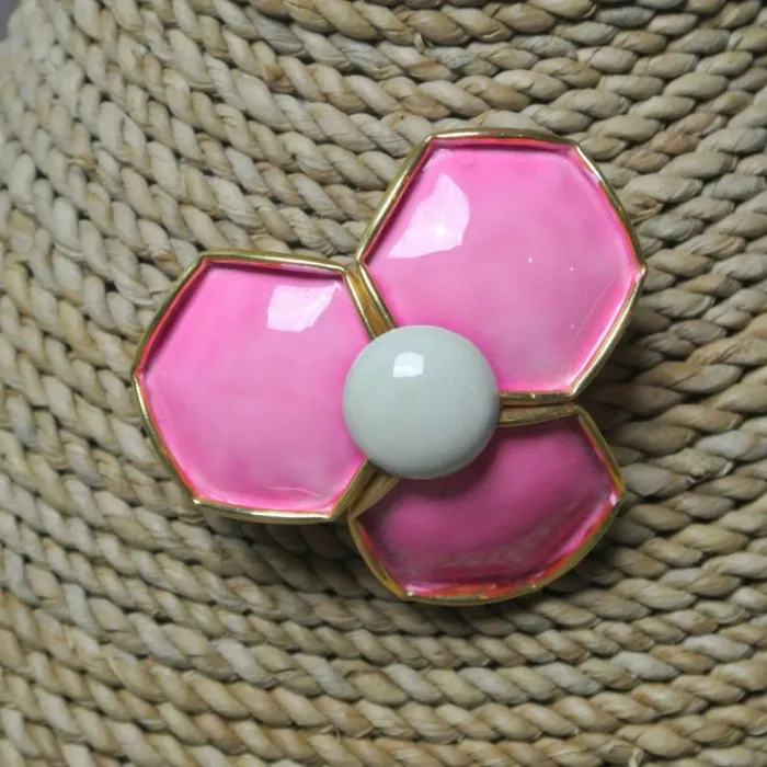 Broche fleur rose Vintage 1960 - Le palais des bricoles