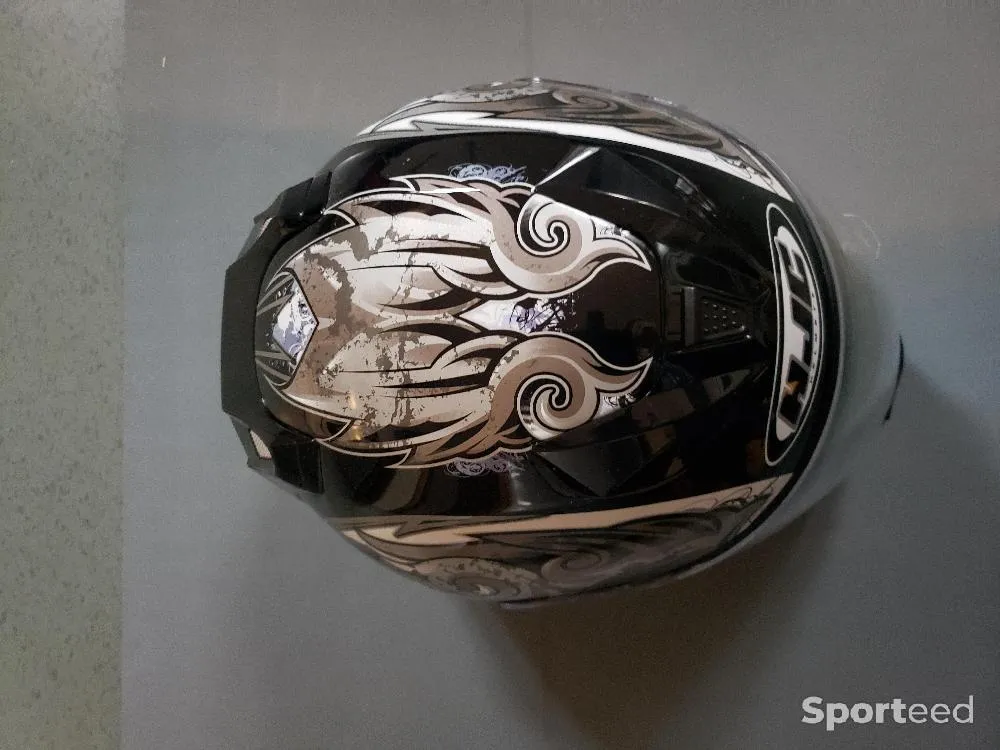 Casque moto intégral femme Taille S HJC neuf Ajouté le : 20/08/2023