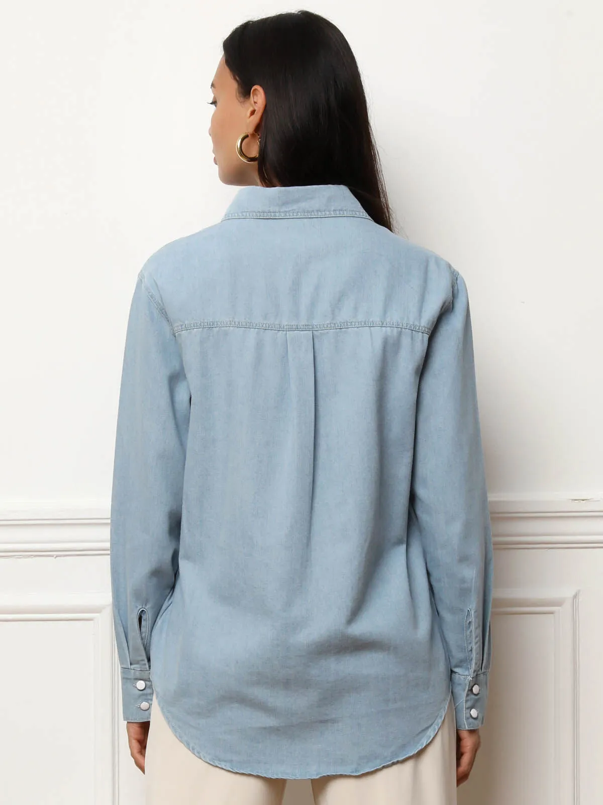 Chemise en denim à boutons vernis- Bleu clair