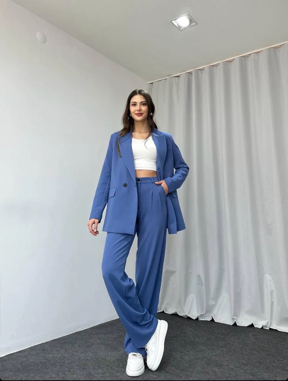 Ensemble tailleur bleu barbeau