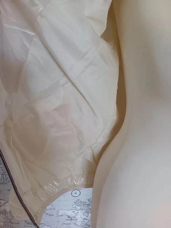 Manteau court imperméable fine doublure ecru doré
