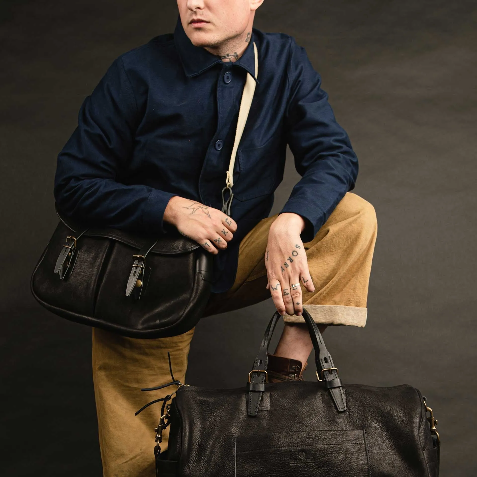 Musette du Pêcheur M - Charbon Noir / Cuir Waxé - Bleu de Chauffe - Marques de France