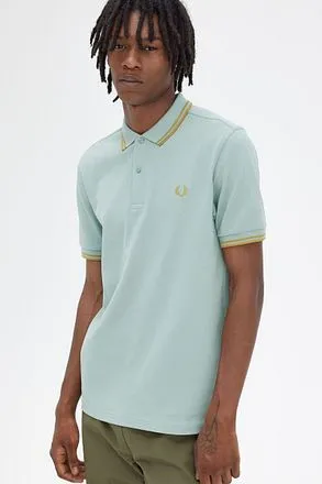 Polo Fred Perry M3600 Bleu Clair V27 M3600-V27 commander en 